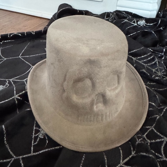 Spirit Skull Top Hat Gray - Picture 1 of 9